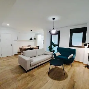 https://nuevo-y-espacioso-apartamento-en.es-andalucia.com